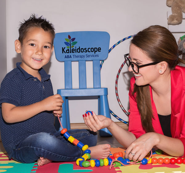 Niño y terapeuta